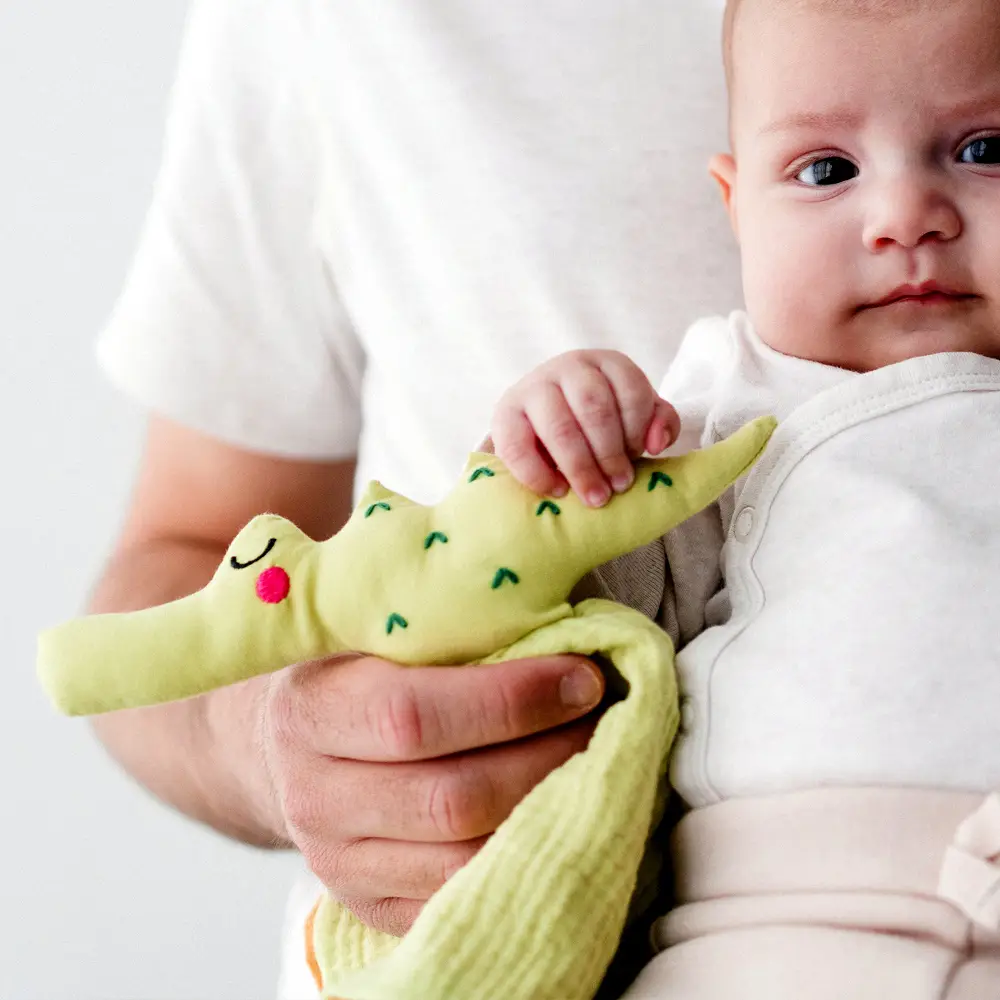 Doudou de Algodón Orgánico GOTS® - Cocodrilo (Apunt Barcelona) - Imagen 3