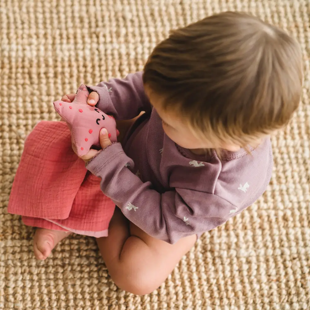 Doudou de Algodón Orgánico GOTS®- Estrella (Apunt Barcelona) - Imagen 2