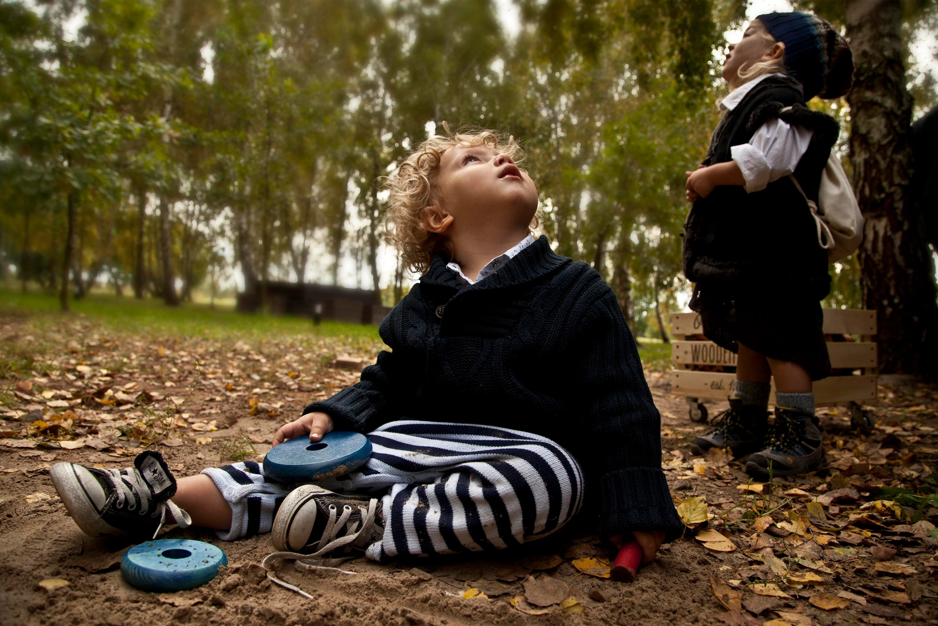 Pirámide Redonda Arcoíris FSC® – Apilable Montessori (Wooden Story) - Imagen 3